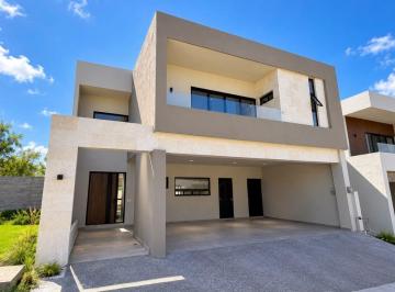 Casa de 3 habitaciones, Monterrey · Casa en Venta en Monterrey Carretera Nacional Pedregal de La Montaña