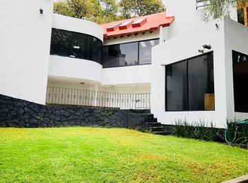 Casa · 475m² · 4 Recámaras · 4 Estacionamientos · Jardines del Ajusco 3 Seccion: Casa en Renta en Jardines del Ajusco