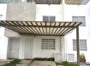 Casa en condominio de 3 habitaciones, Coronango · Casa en Renta con Amenidades Dentro de Fraccionamiento