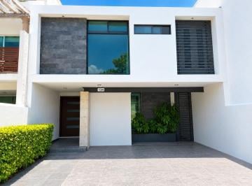 Casa · 268m² · 4 Recámaras · 2 Estacionamientos · Casa en Renta en Lomas Punta del Este, León, Guanajuato