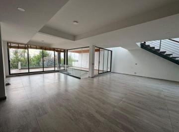 f0d3fc33bdae22a7a673a47653b818fe14f775467044ed619433e550228ed1a1 · Casa en Venta/renta con Jardín y Salida Al Campo de Golf - Bosque Real