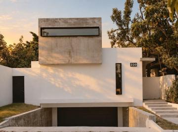 9025e572862be41a380833e703e98963160ffa2e74e02b358dafb064558c35c0 · Casa de Una Sola Planta en Los Gavilanes