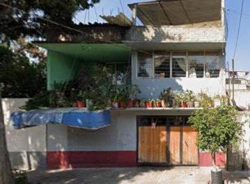 Casa de 2 habitaciones, Gustavo A. Madero · - Remate Bancario - Casa en Zona Escolar, Gustavo a Madero, Cdmx