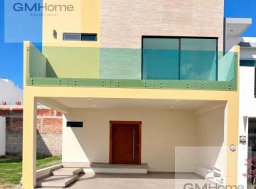 Casa · 200m² · 3 Recámaras · 2 Estacionamientos · Casa en Real del Valle, Coto 14