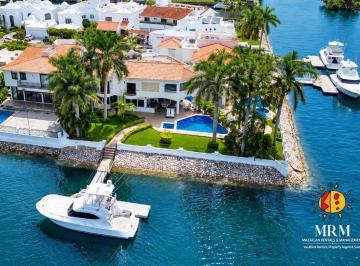 Casa de 4 habitaciones, Mazatlán · Casa en Venta Fracc El Cid