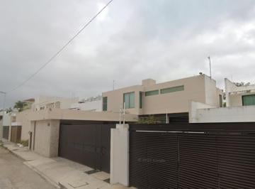 Casa de 5 habitaciones, Mérida · Casa en Venta: Calle 26, Col. Altabrisa, C. P. 97130, Mérida, Yucatán