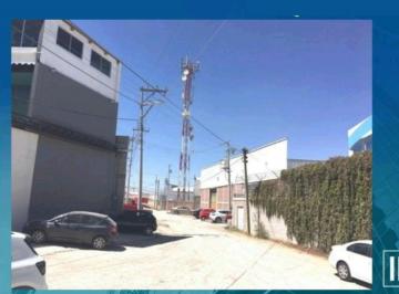 Bodega comercial , El Marqués · Bodega en Renta Cumbres de Conin