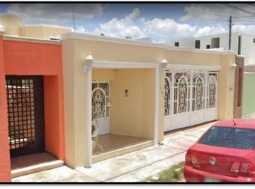 Casa de 4 habitaciones, Mérida · Casa en Venta: Calle 34, Col. Montes de Ame, C. P. 97115,mérida, Yucatán.