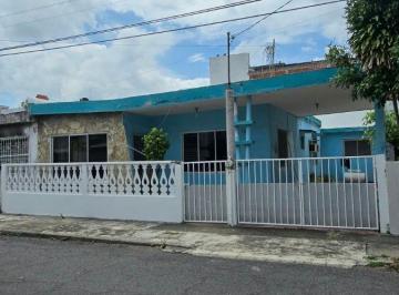 Casa de 2 habitaciones, Veracruz · Casa de un Nivel en Venta en Fracc. Reforma, Veracruz