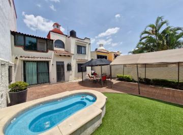Casa · 120m² · 4 Recámaras · 3 Estacionamientos · Casa en Venta en Fraccionamiento Alegría, en Cuernavaca Mor.