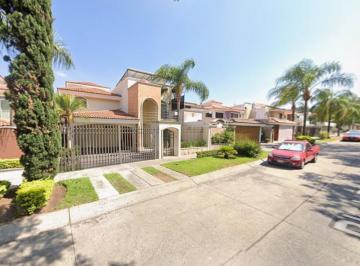 Casa de 3 habitaciones, Zapopan · Casa en Venta en Fraccionamiento Bugambilias en Zapopan Jalisco