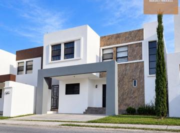 Casa · 118m² · 3 Recámaras · 2 Estacionamientos · Casa en Venta en Ex Hacienda El Rosario, Juárez Nl