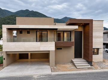 Casa de 4 habitaciones, Monterrey · Casa en Venta en Monterrey Zona Carretera Nacional La Herradura