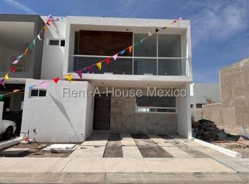 Casa en condominio de 3 habitaciones, El Marqués · Casa en Renta en Zen Life II