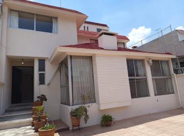 Casa · 257m² · 3 Recámaras · 3 Estacionamientos · Casa en Venta en Ciudad Satélite, Naucalpan | 3 Recámaras, Chimenea, Estudio, Jardín y 3 Autos