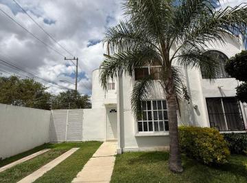 Casa de 2 habitaciones, Zapopan · Casa en Venta Base Aérea - Parque Real 233