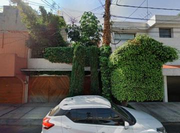 Casa de 3 habitaciones, Coyoacán · Casa en Venta en Campestre Churubusco, Coyoacán, Cdmx.