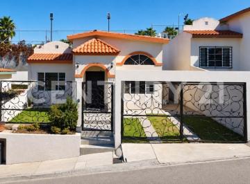 Casa · 200m² · 2 Recámaras · 2 Estacionamientos · Casa en Renta en Colinas del Sauzal en Ensenada, Baja California