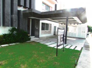 Casa de 3 habitaciones, Emiliano Zapata · Casa en Paraiso Country Club