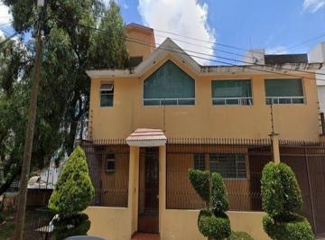 Casa de 5 habitaciones, Naucalpan de Juárez · Casa en Venta con Precio de Remate En:naucalpan de Jujarez. Ciudad Brisa, Mar de Las Ondas Admg