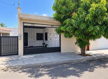 Casa · 96m² · 3 Recámaras · 1 Estacionamiento · Casa en Fraccionamiento San Benito