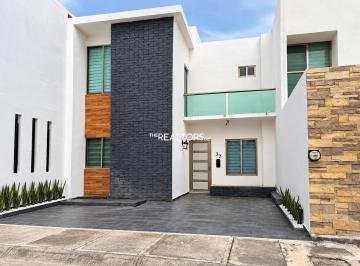 Casa · 126m² · 4 Recámaras · 2 Estacionamientos · Casa de 4 Recamaras en Poligono Sur, (Terra Magna)