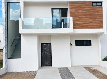 Casa de 4 habitaciones, Querétaro · Casa en Venta en San Isidro