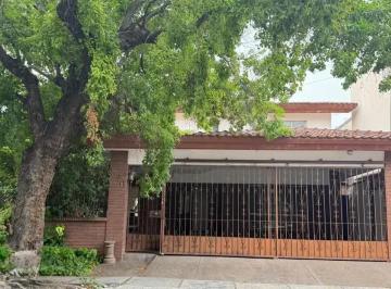 1 · Casa en Venta en Los Ríos, San Pedro Garza Garcia