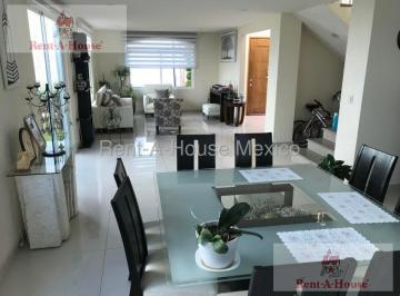 Casa · 430m² · 5 Recámaras · 2 Estacionamientos · Casa en Venta en Llano Grande, Metepec Jl 26 - 418.