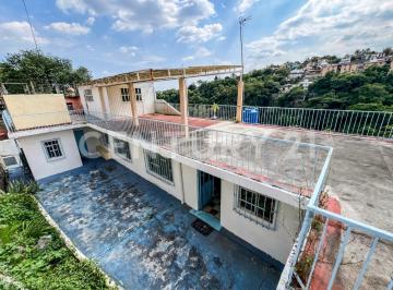Casa · 190m² · 6 Recámaras · Casa de 190 m² con 6 Recámaras y 3 Baños en San Antón, Cuernavaca | $1,200,000