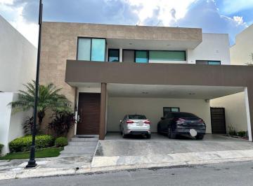 Casa de 3 habitaciones, Monterrey · Casa Amueblada en Renta, Granadas de Laderas, El Uro, Carretera Nacional.