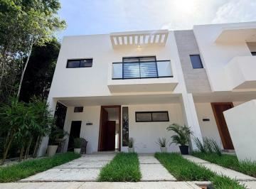 Casa de 3 habitaciones, Benito Juárez · Casa en Venta | Residencial Arbolada, Cancún