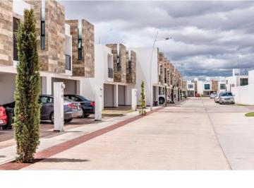 Casa · 3 Recámaras · 2 Estacionamientos · Casa en Artezza