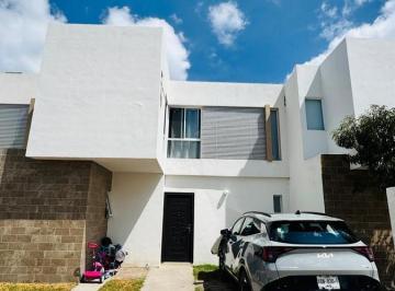 Casa · 147m² · 4 Recámaras · 2 Estacionamientos · Casa en Pozos Residencial