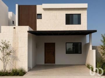 Casa · 176m² · 3 Recámaras · 2 Estacionamientos · Casa en Venta con Habitación en Planta Baja Zona Viñedos en Torreón