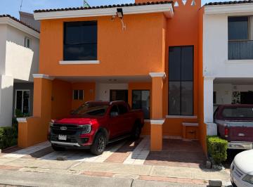 Casa de 3 habitaciones, Zapopan · Casa Muy Bonita Recién Restaurada