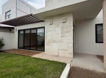 Casa de 3 habitaciones, Querétaro · Casa en Venta de un Piso en Villas del Meson Juriquilla Queretaro