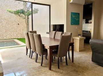 Casa de 2 habitaciones, Mérida · Casa Amueblada en Renta