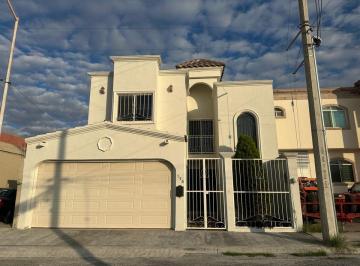 Casa de 2 habitaciones, Saltillo · Casa en Renta Amueblada