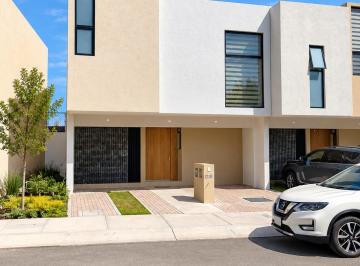 Casa de 3 habitaciones, El Marqués · Casa en Renta Zibatá, Querétaro
