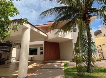 Casa · 550m² · 4 Recámaras · 4 Estacionamientos · Casa en Venta en Lagos del Sol