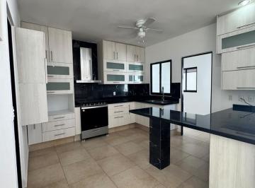 Casa en condominio · 260m² · 3 Recámaras · 2 Estacionamientos · Casa en Condominio en Fraccionamiento Cumbres del Lago