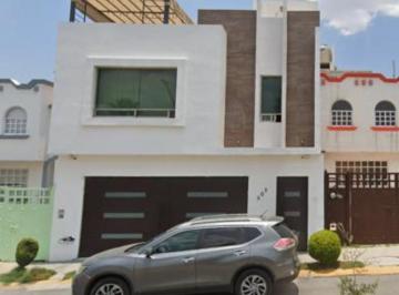 Casa de 4 habitaciones, Pachuca · Hermosa Propiedad, Ideal Para Invertir en Tu Futuro y El de Tu Familia