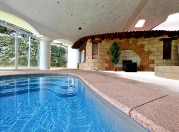 Casa · 936m² · 6 Recámaras · 6 Estacionamientos · Casa en Venta - (4)