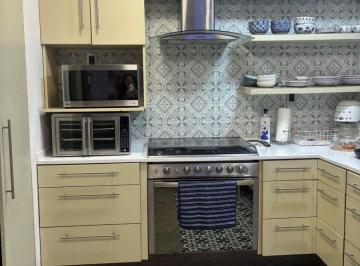 Casa de 3 habitaciones, Corregidora · ¡Tu Próximo Hogar Te Espera en Paseos del Bosque, Corregidora!