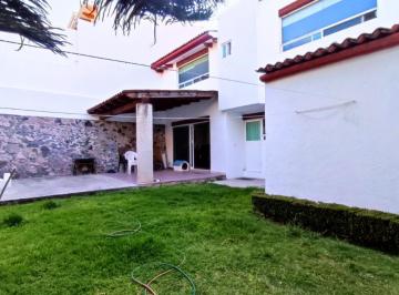 1 · Casa en Venta en Colinas del Bosque 3ra Seccion, Corregidora, 5 Habitaciones