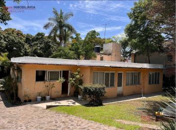 Casa · 200m² · 4 Recámaras · 4 Estacionamientos · Casa en Fraccionamiento Lomas de Cuernavaca