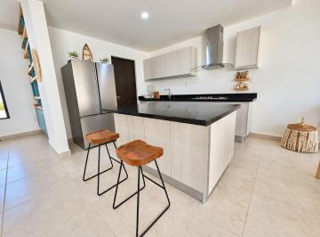 Casa en condominio de 3 habitaciones, Benito Juárez · Casa en Venta en Residencial Zivalam Cancun