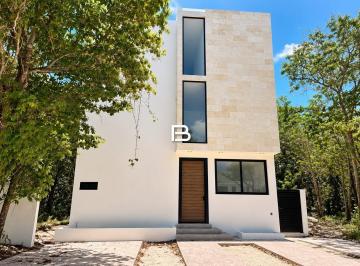 Casa · 239m² · 3 Recámaras · 2 Estacionamientos · Casa en Puerto Morelos