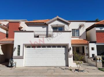 N/A · Casa Amueblada en Renta en Cerrada Los Olivos (Zona Consulado)